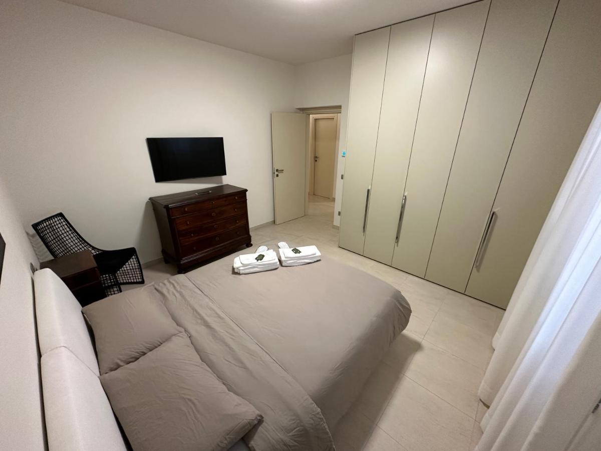 ピアチェンツァCasavale Elegante Residenza 108 Mq Max 7 Personeアパートメント エクステリア 写真