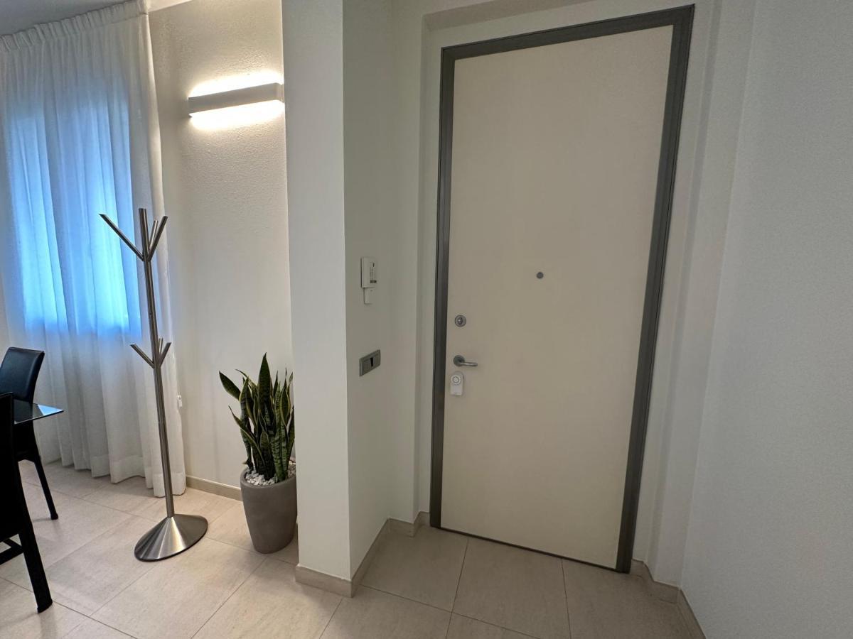 ピアチェンツァCasavale Elegante Residenza 108 Mq Max 7 Personeアパートメント エクステリア 写真
