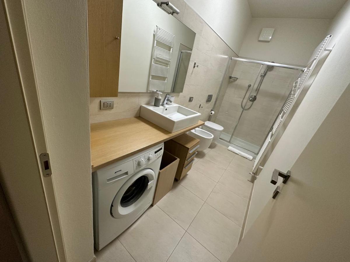 ピアチェンツァCasavale Elegante Residenza 108 Mq Max 7 Personeアパートメント エクステリア 写真