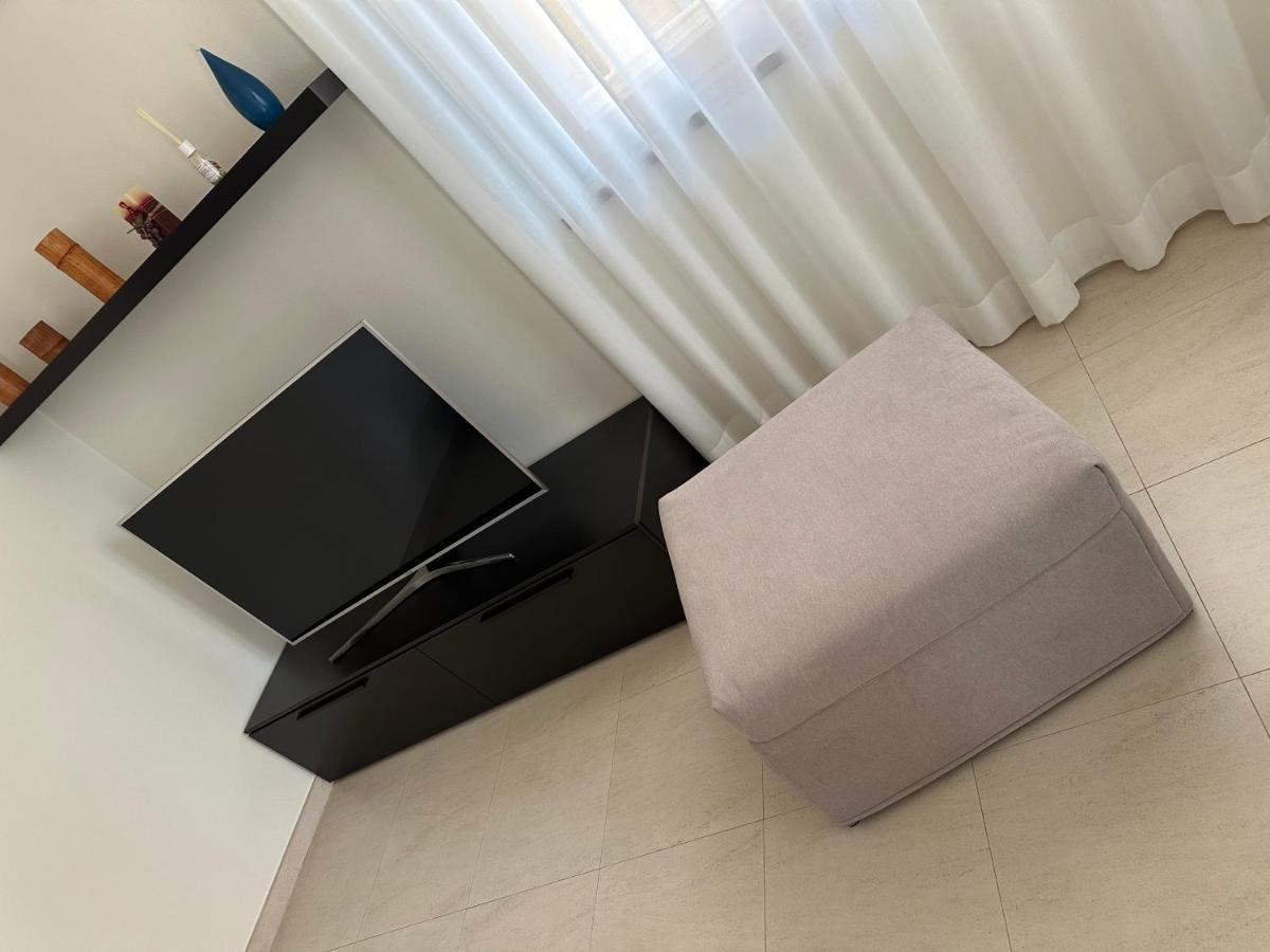 ピアチェンツァCasavale Elegante Residenza 108 Mq Max 7 Personeアパートメント エクステリア 写真